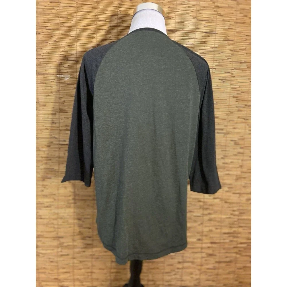 NEW Levi’s Henley Shirt Men’s Size XL 3/4 Sleeve Gray